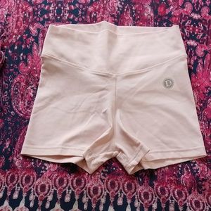 * SOLD* D'tinas Chalk Pink Scrunch Booty Shorts M